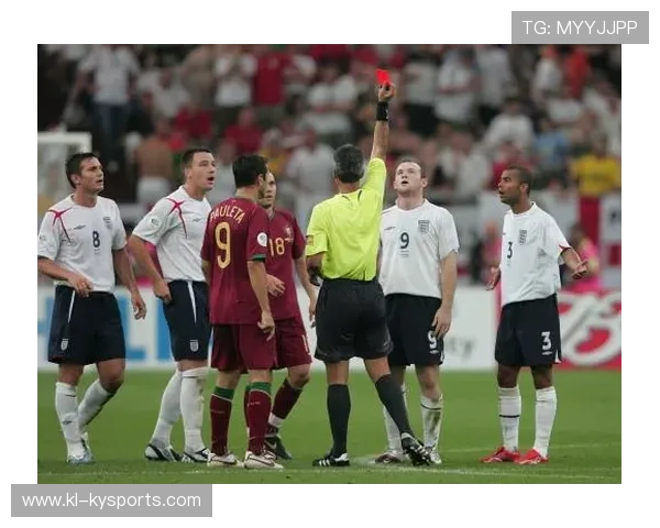 2006年的英格兰：鲁尼的红牌，C罗的眨眼，2006年英格兰队服